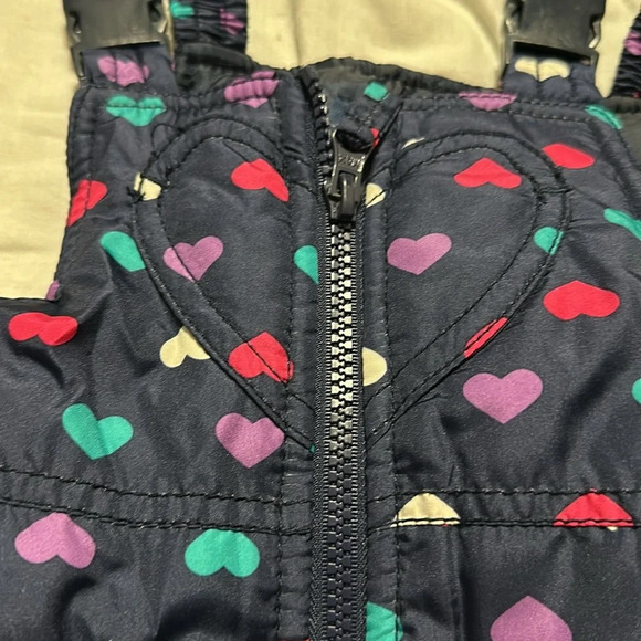 Oshkosh B'gosh Navy snowsuit with hearts size 4
Snow pants Sledding - Picture 3 of 7